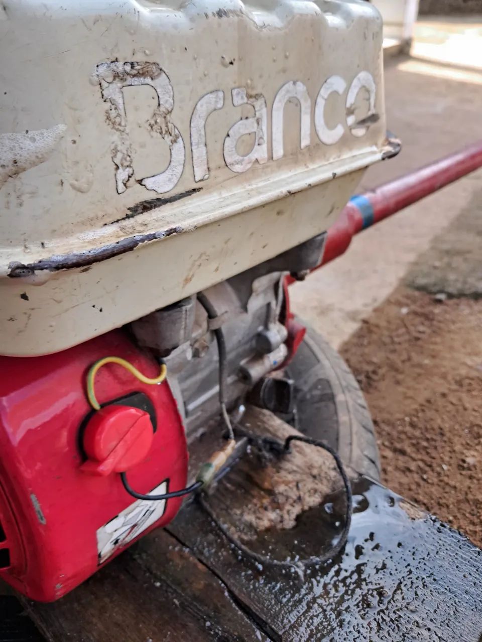 Motor da marca branco potente  5 cavalos  - Foto 3