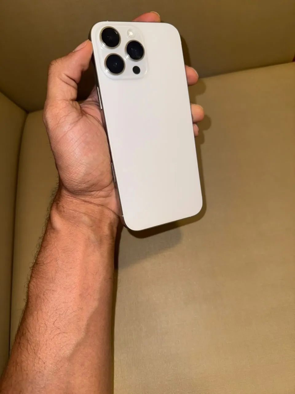 iPhone 16 Pro Max 256GB Branco - Impecável