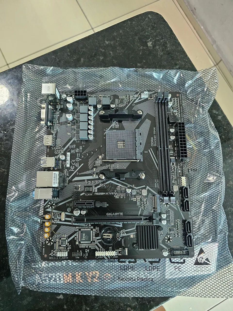 Placa mãe A520m - NOVA - Foto 3