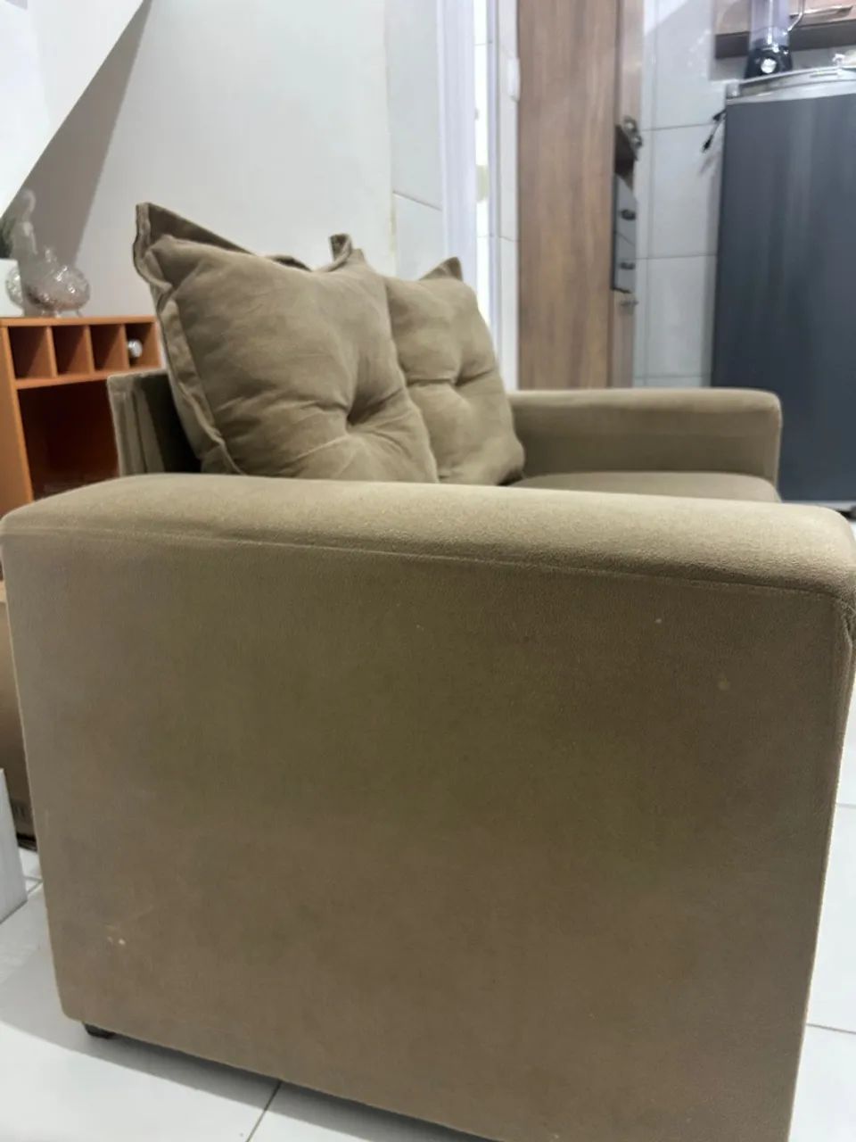 Sofá 2 lugares com almofadas soltas - Foto 3