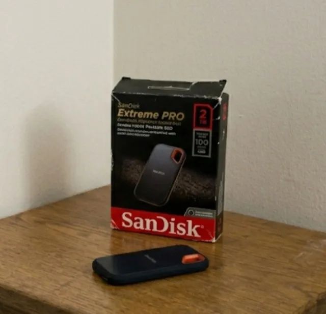 【中古】SanDisk SSD 2TB SanDisk 2TB Extreme Pro SSD Portátil V2 (2.000 MB/s