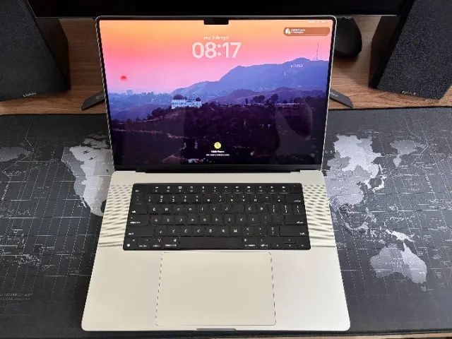 Macbook Pro 16" Prateado 
