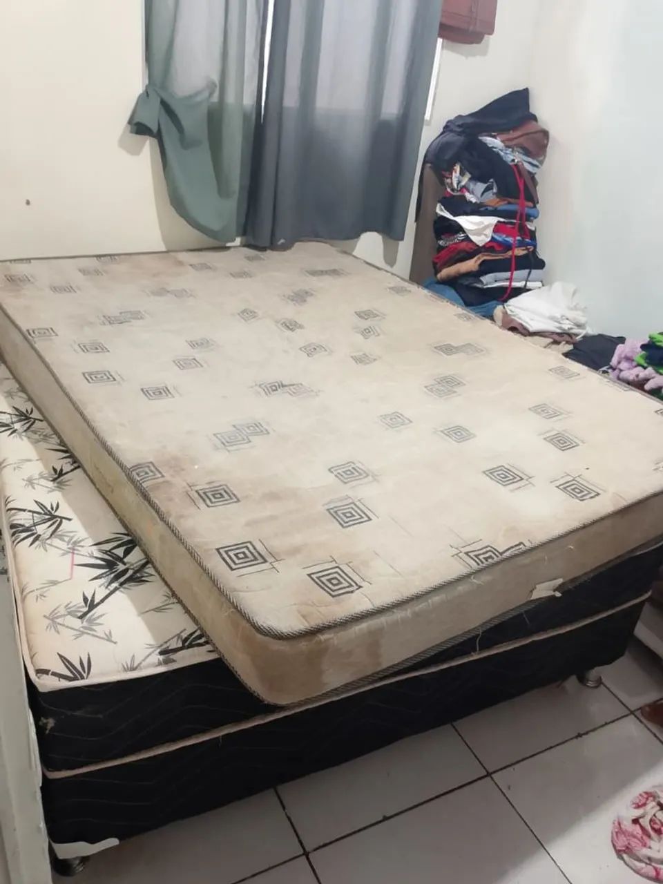 Cama box casal vai com o colchão 