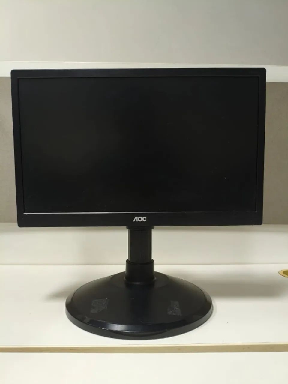 Monitor AOC E970SWNL 18,5 Polegadas LED HD VGA - Foto 2