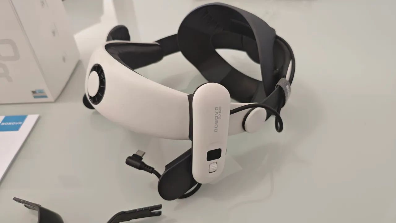 Kit Bobovr (S3 Pro Head Strap + BD3 Charging Dock + 2 Baterias B100) - Foto 3