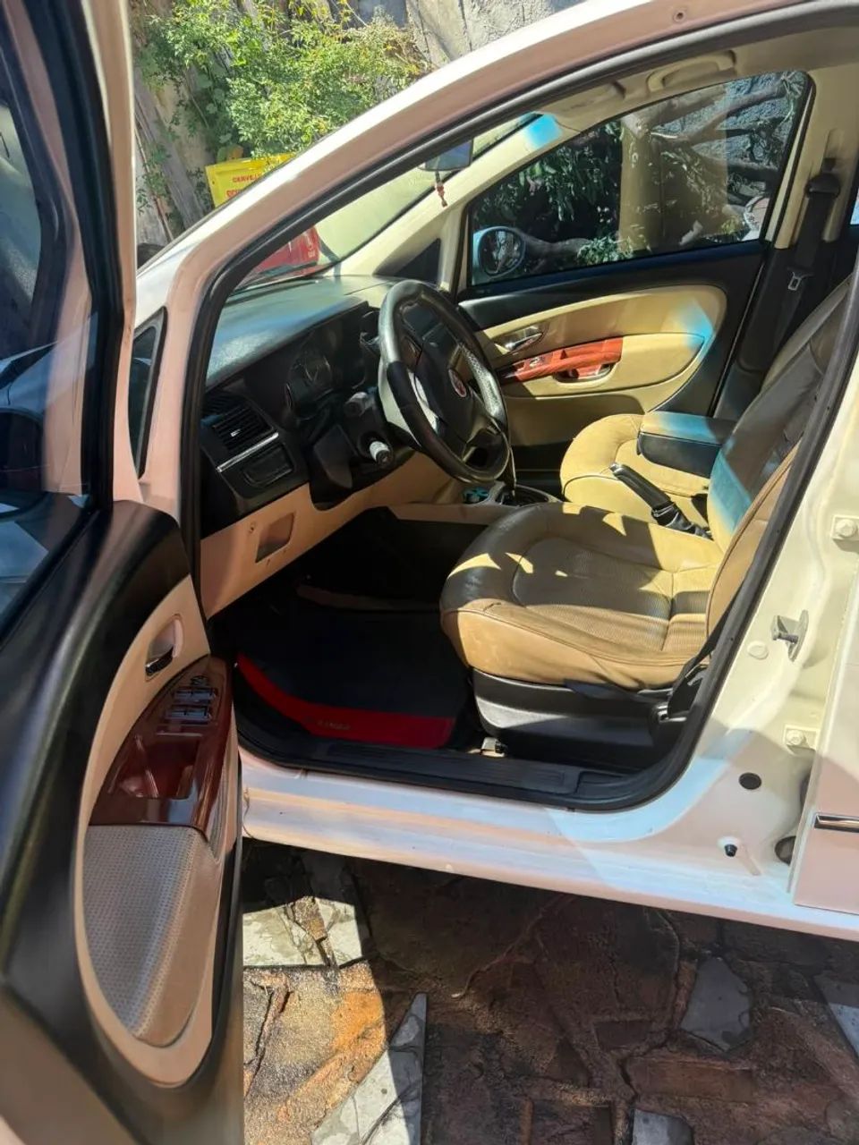 Fiat Linea Absolute 1.9/1.8 Flex Dualogic 4P 2012 - Foto 5