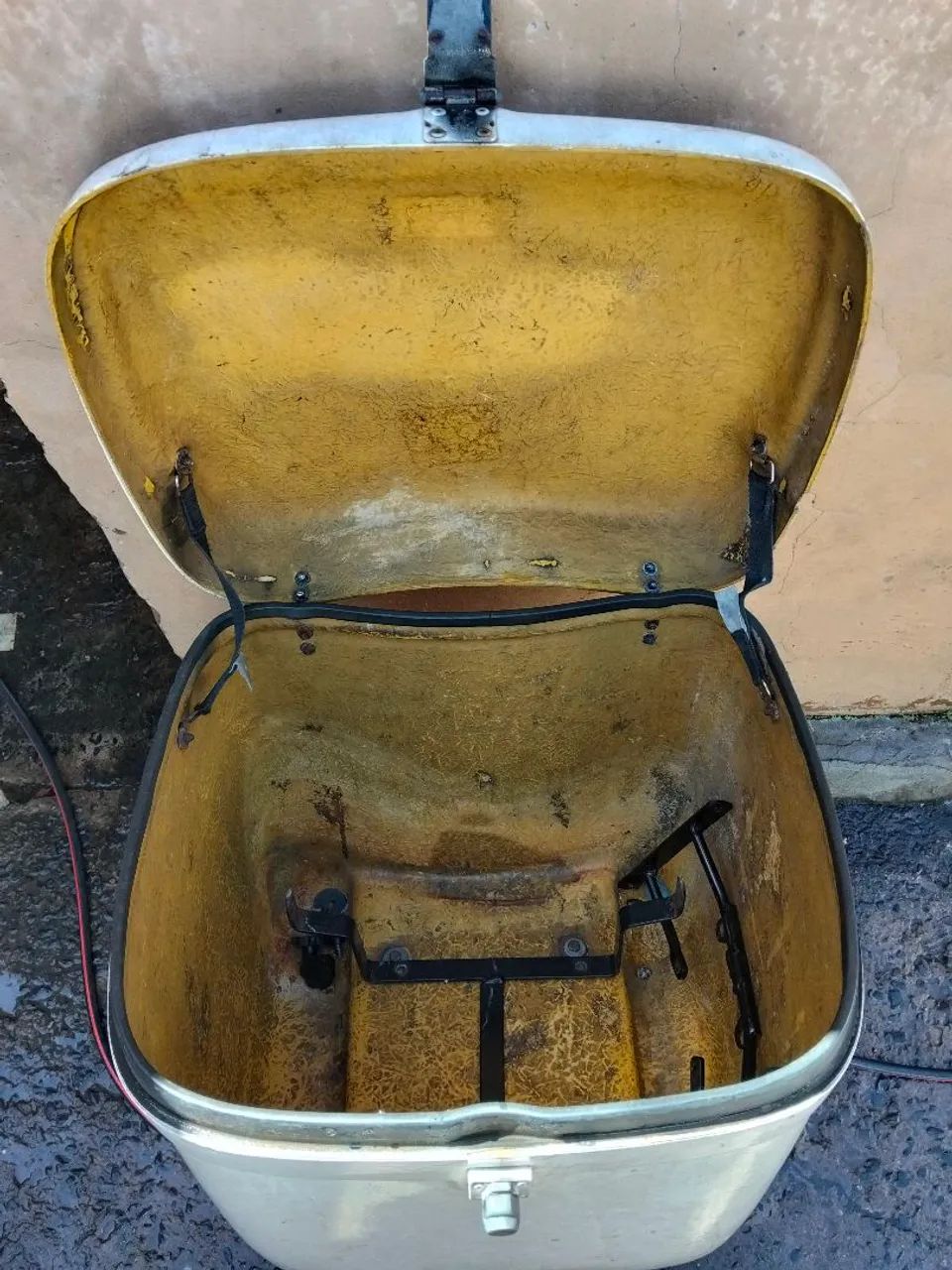 Baú para moto 90 litros - Foto 3