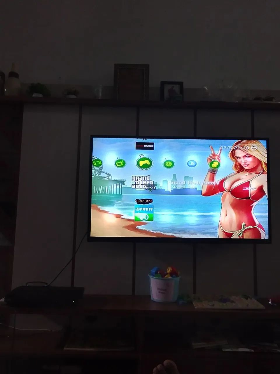 Ps3 slim desbloqueado e dois controles  - Foto 2