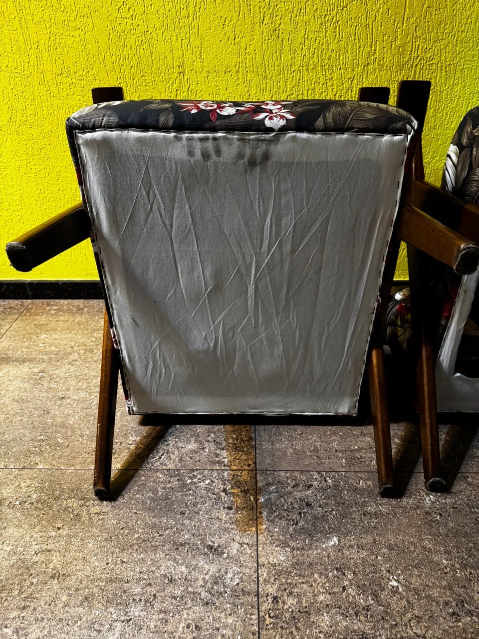 Duas Poltronas para sala  - Foto 3