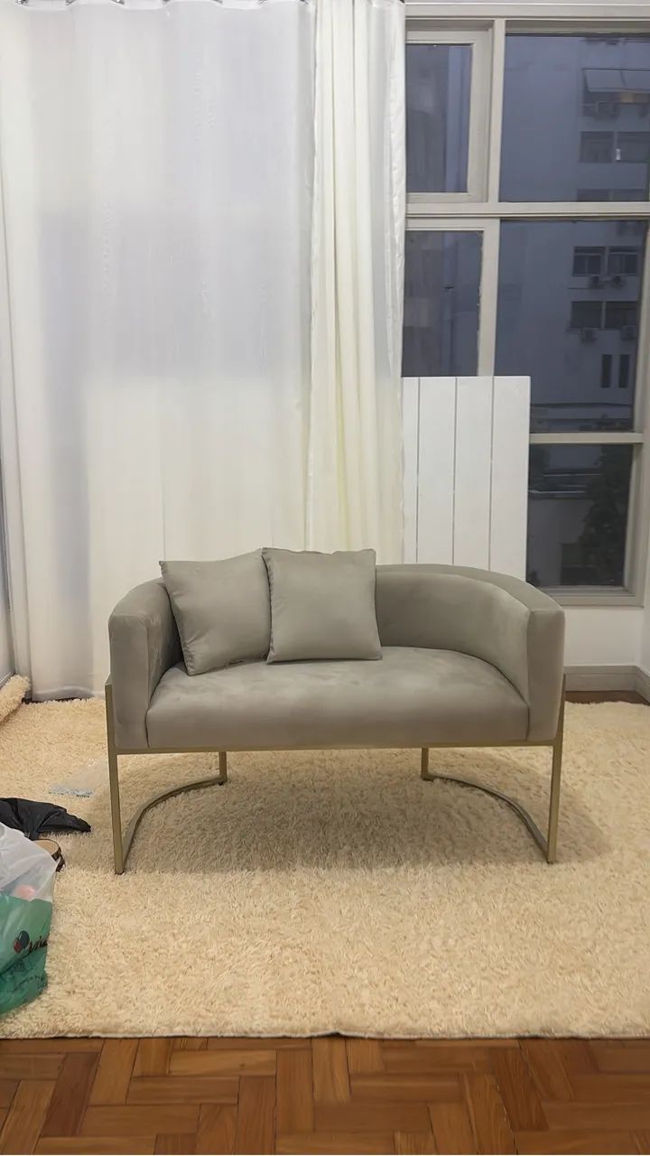 Sofá em suede 2 lugares