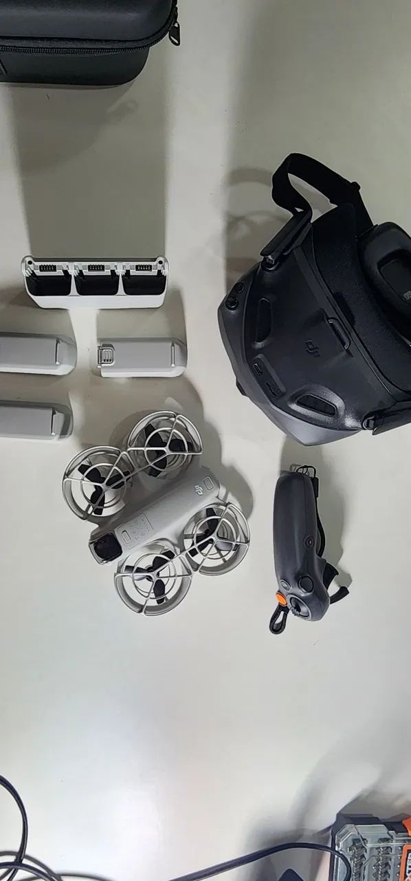 Drone DJI Neo FPV Motion Fly More Combo (3 Baterias + Goggles) - Impecável - Foto 2