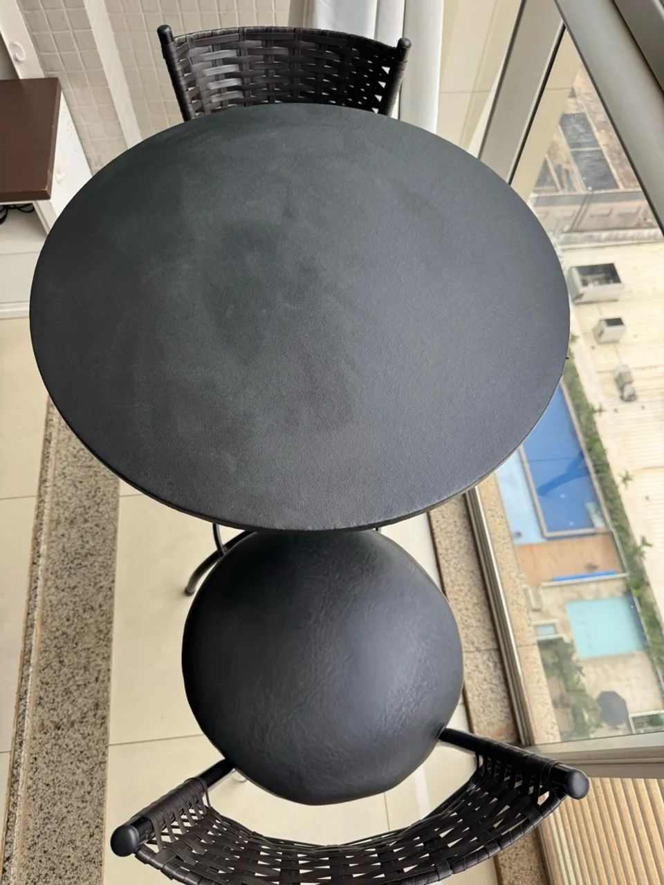 Mesa bistrô  com 2 cadeiras  - Foto 3