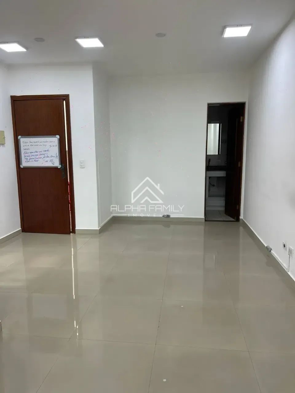 Sala para locação no centro comercial Alphaville