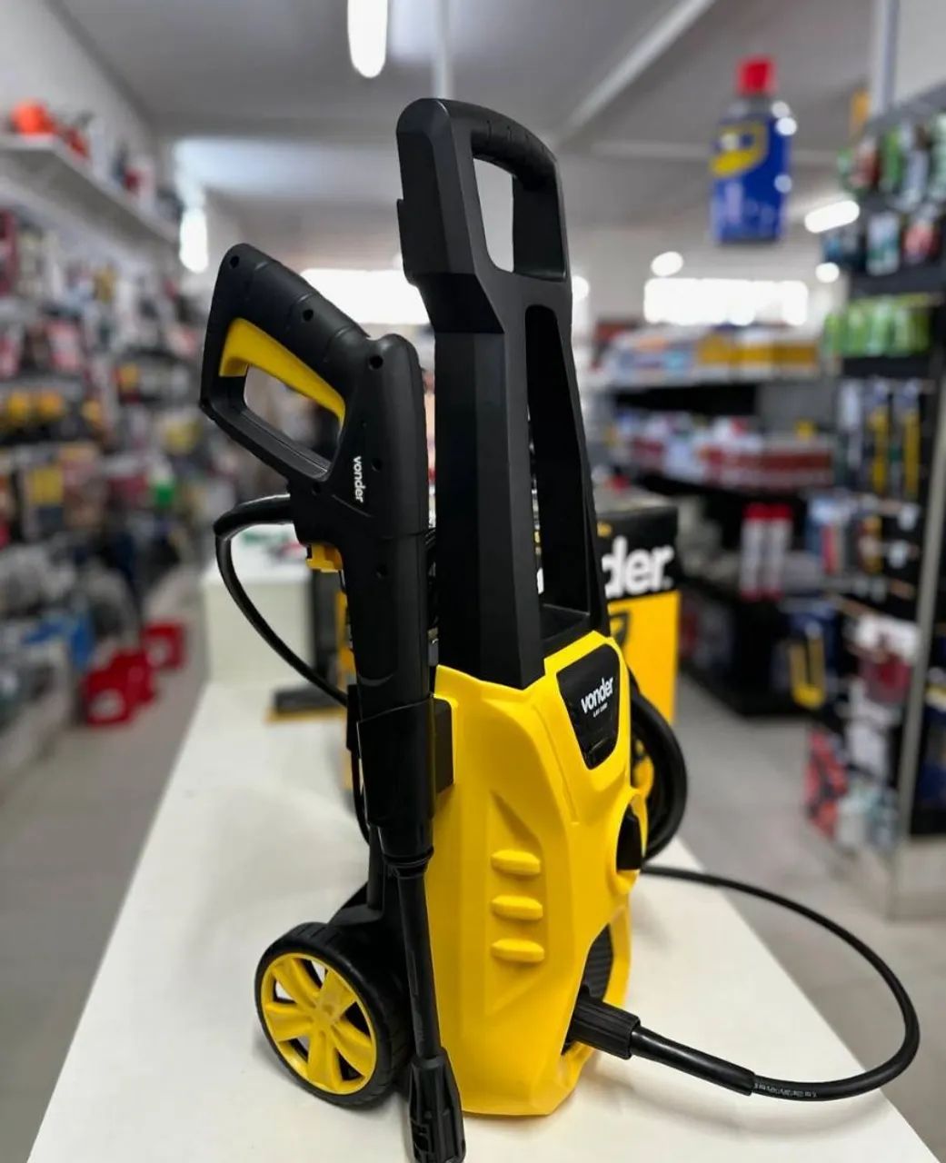 Lavadora Alta Pressão VONDER - 220 V - 1400 W - 1600 lbs - Nova LACRADA 