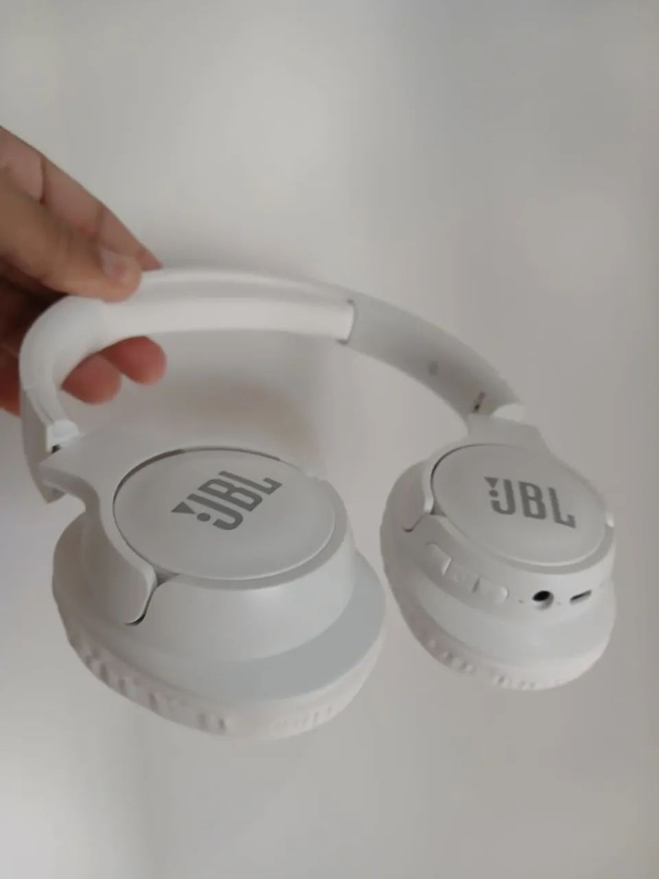 fone de ouvido branco  jbl head set over ear bluetooth - Foto 4