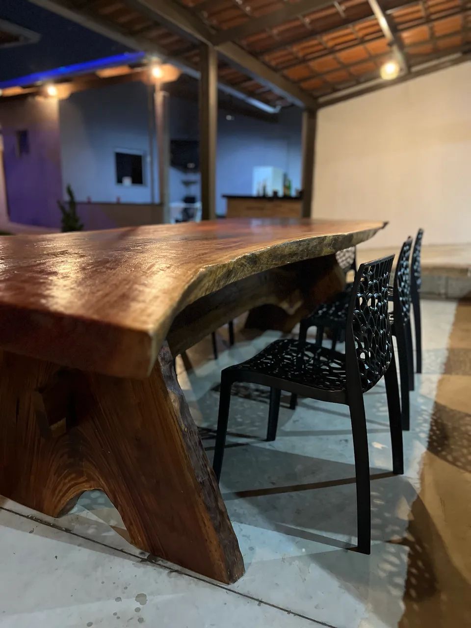 MESA RÚSTICA MACIÇA EM CEDRO - Foto 2