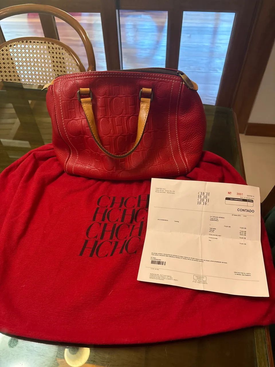 Bolsa Carolina Herrera original com Nota Fiscal da loja onde foi comprada. 