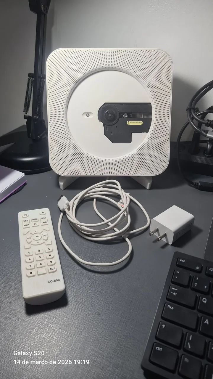 Leitor de cd portátil com Bluetooth e rádio 