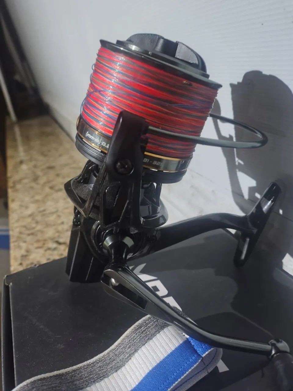 Molinete Skyline Surf 8000 com linha multifilamento  - Foto 2
