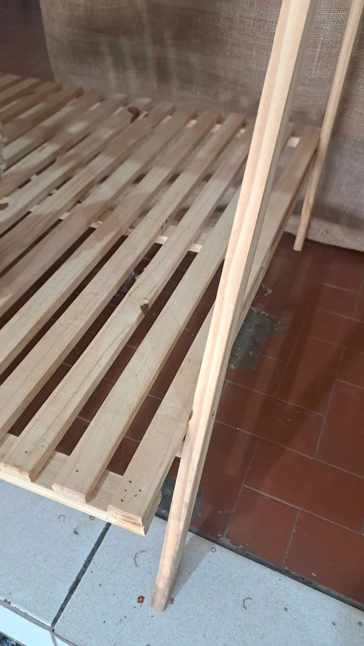 Prateleira expositora de pinus - Foto 4