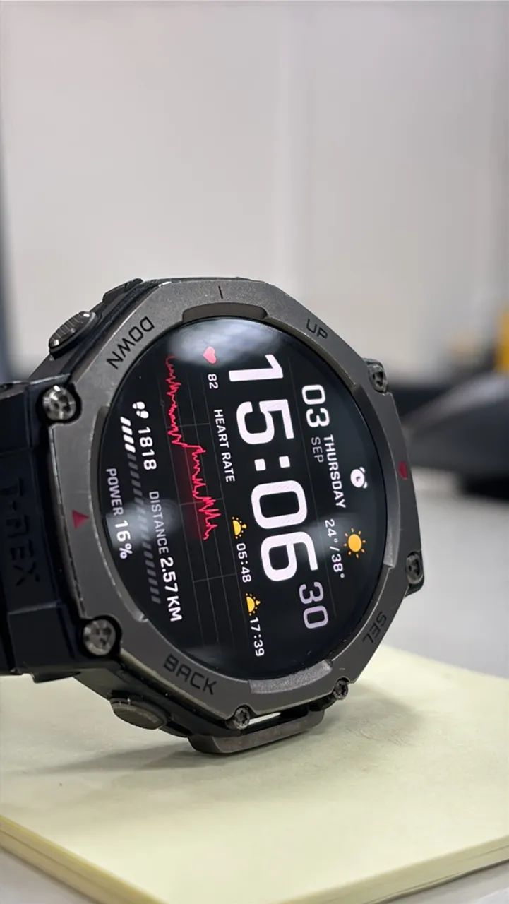 Relógio Amazfit T-Rex 3 seminovo  - Foto 2
