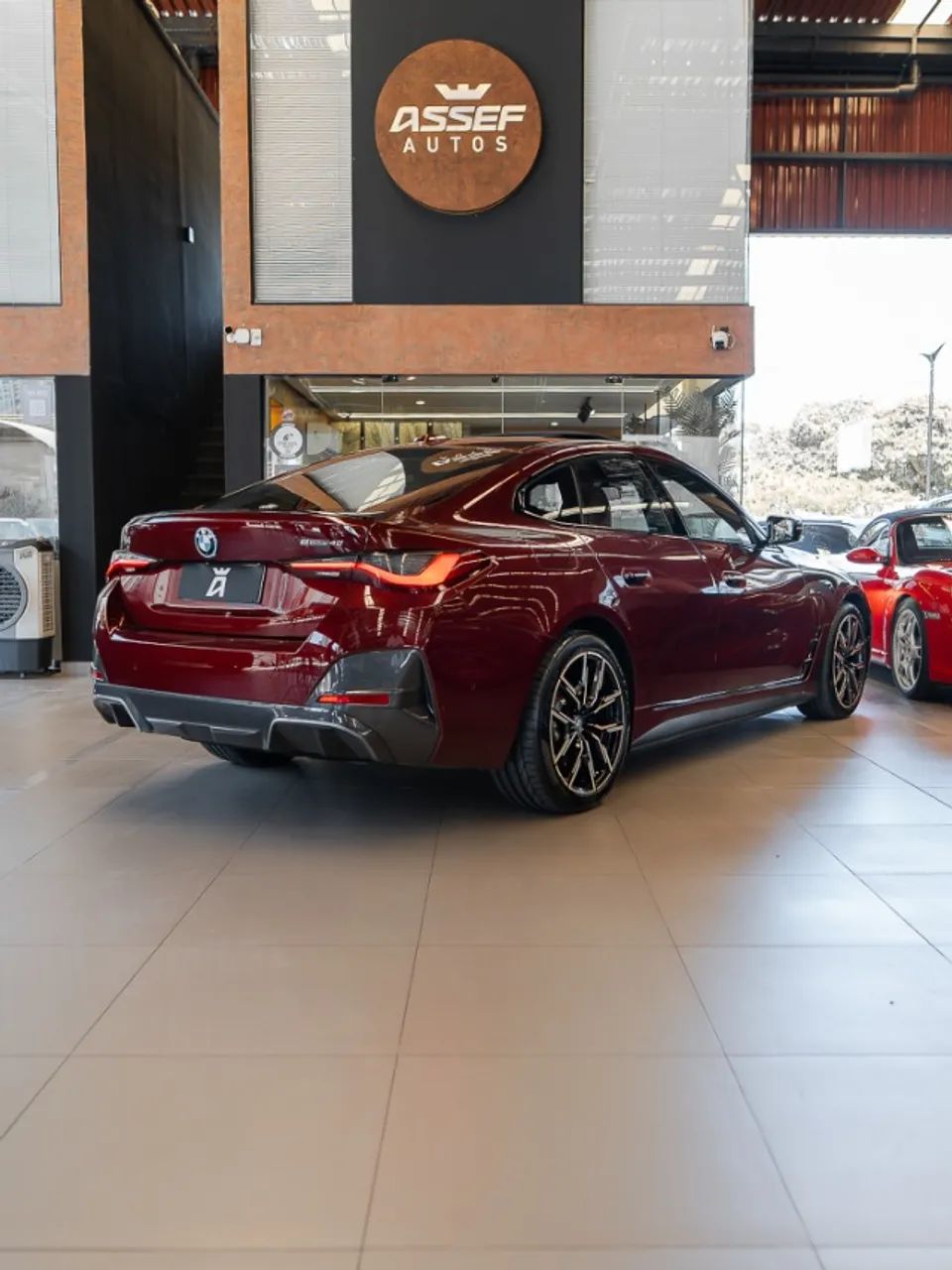 BMW i4 E-drive 40 (elétrico) 2023 - Foto 4