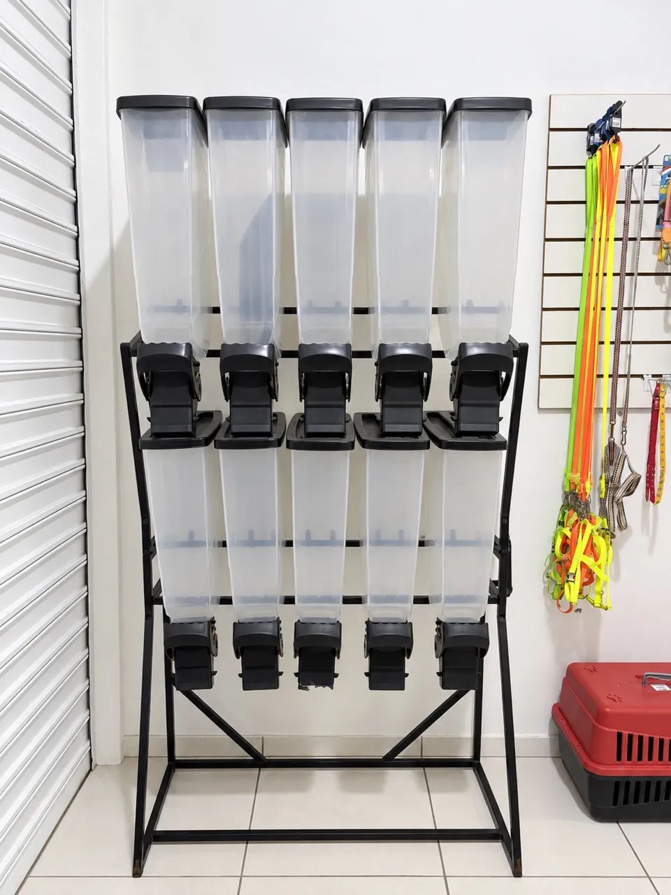 Dispenser de ração para vender a granel