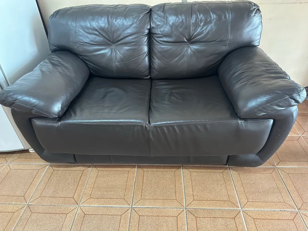 Vendo sofá de couro - Foto 3