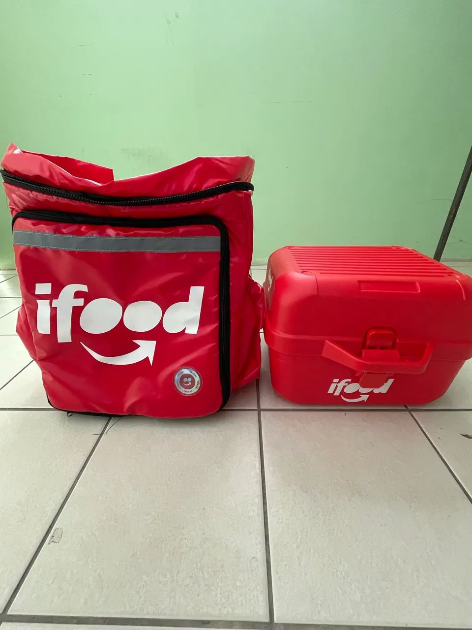 Baú e mochila, novos, sem uso!