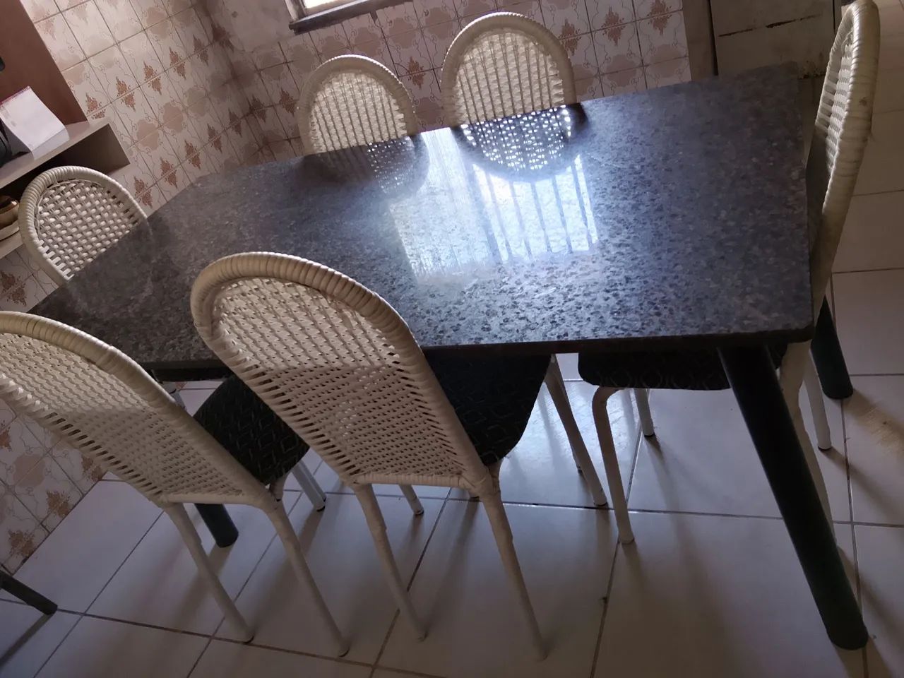 vende-se uma mesa  - Foto 2
