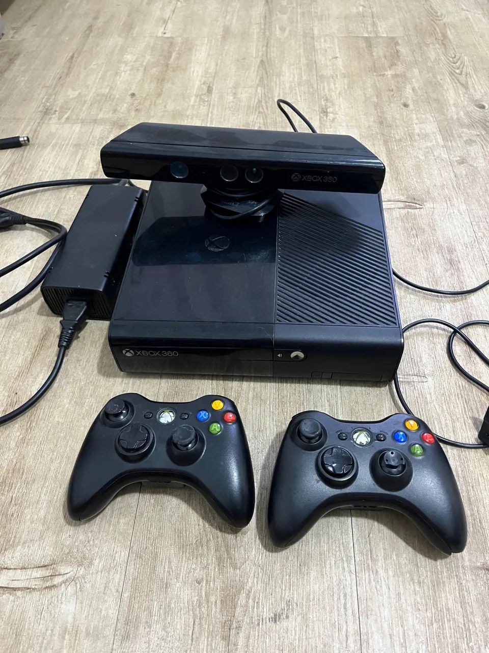 GRANDE OPORTUNIDADE!!!! XBOX 360 SLIM COMPLETO 