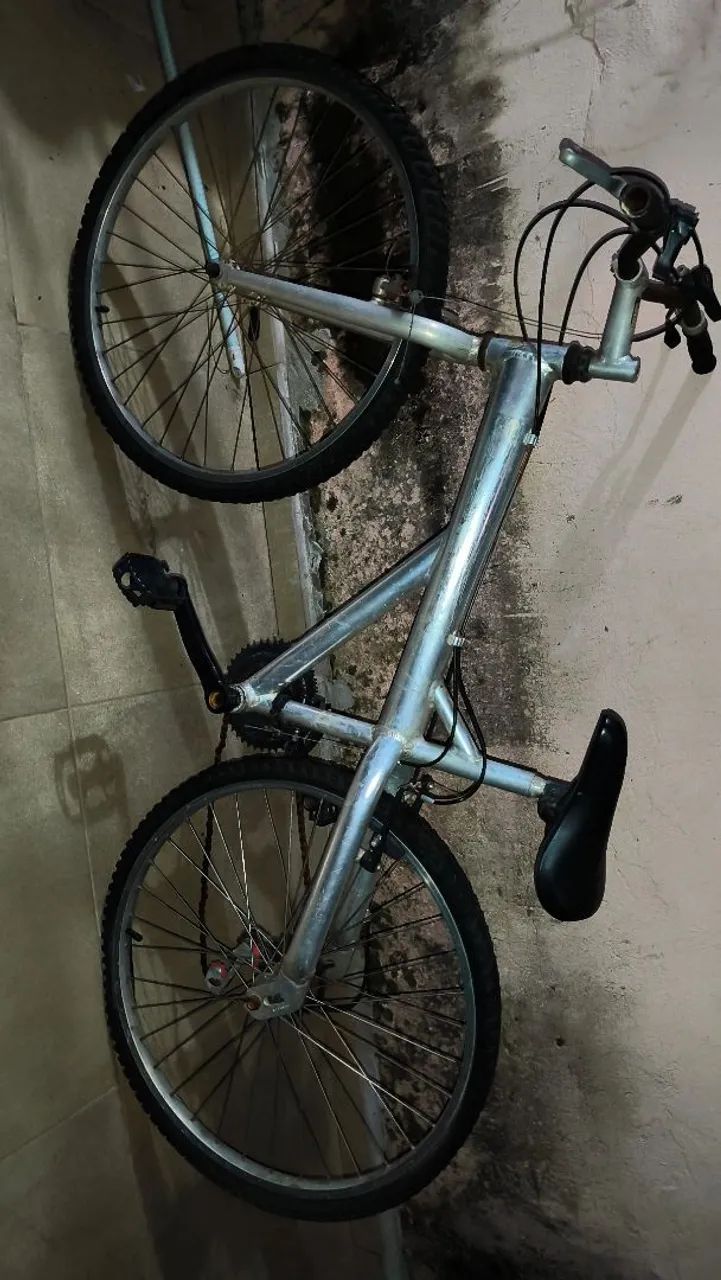 Bicicleta de alumínio aro 24