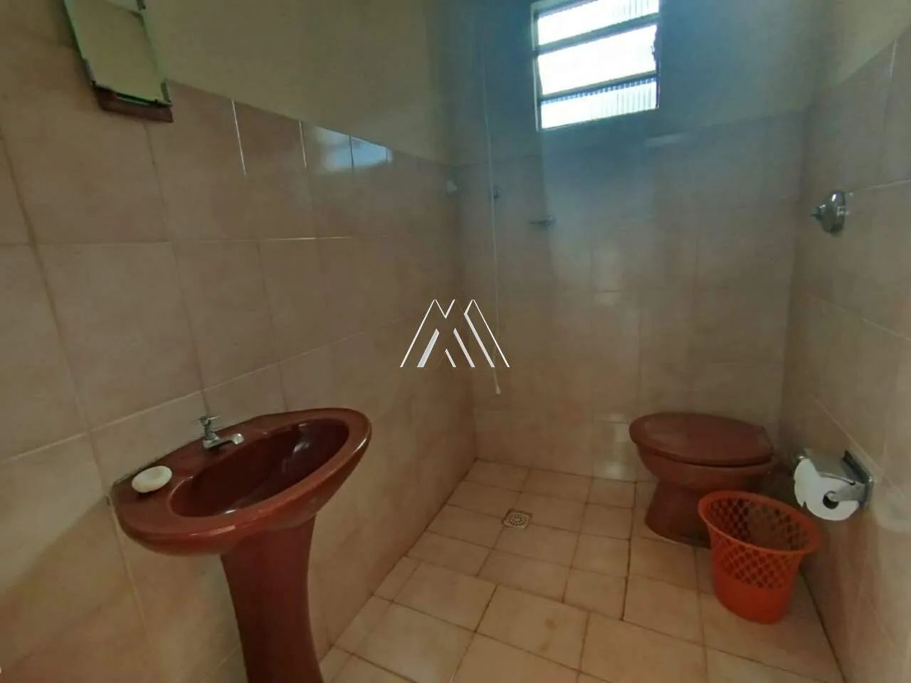 Vendo casa em Itaúna em excelente localização! - Foto 3