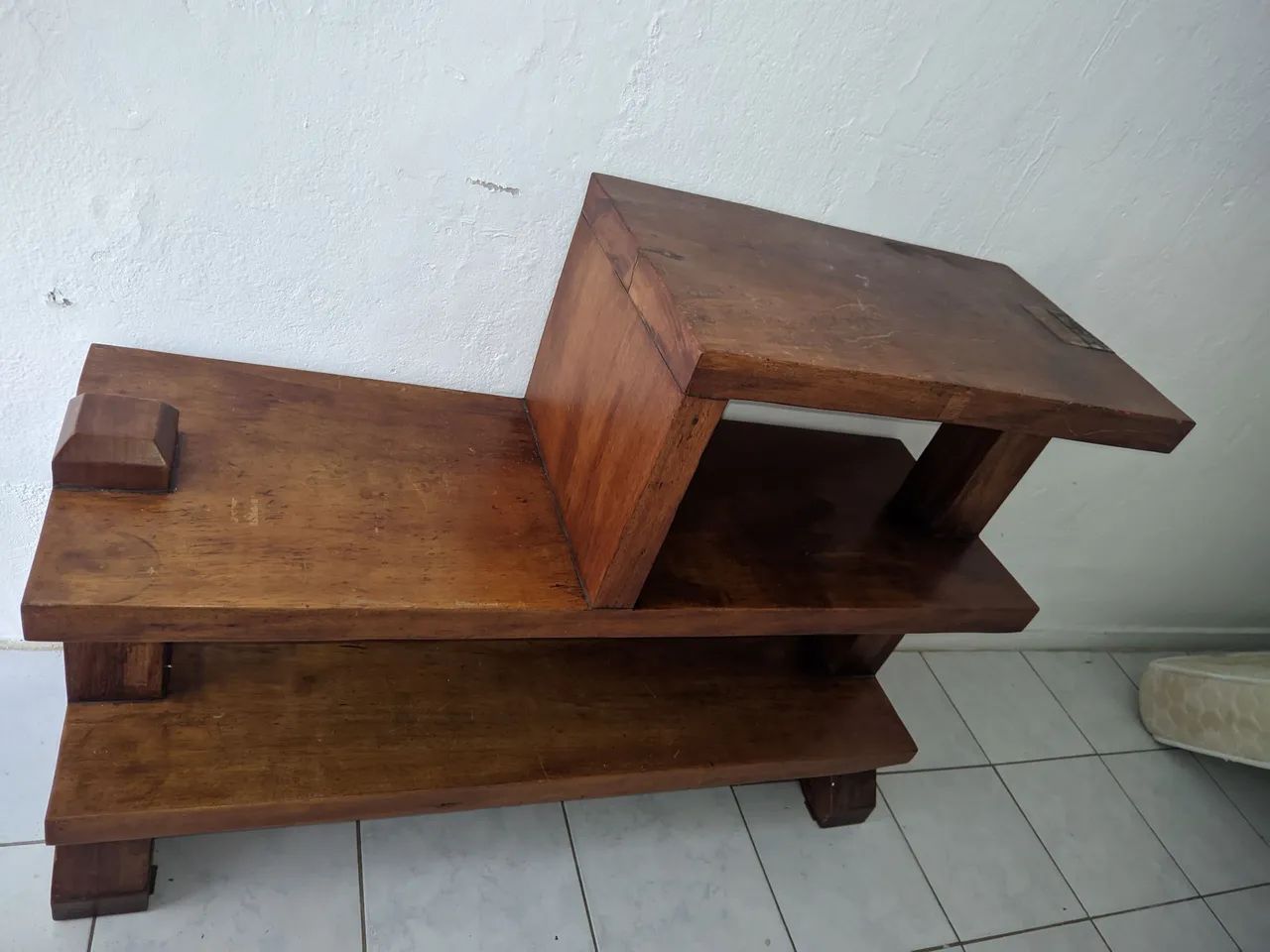 Rack de madeira maciça bem reforçado  - Foto 2