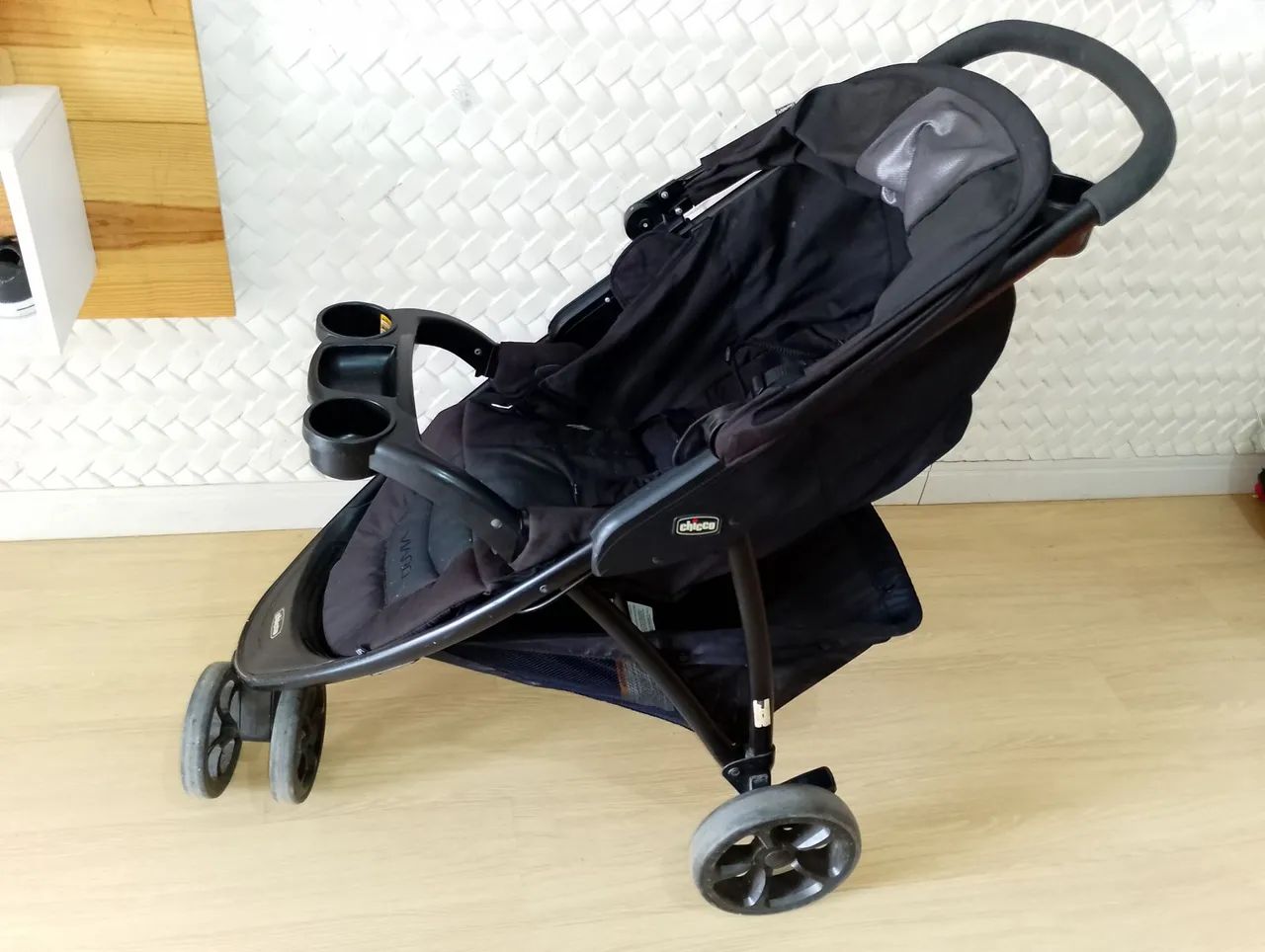 Carrinho com bebe conforto Chicco Viaro  - Foto 2