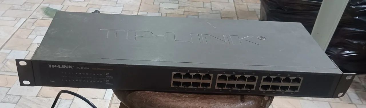 Switch de rede de 24 portas TP-Link TL-SF1024
