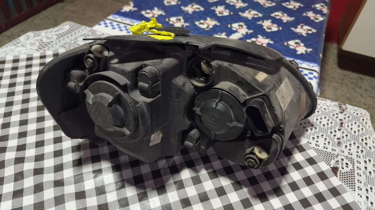 Farol esquerdo Spacefox 2009-2010 original VW - Foto 5