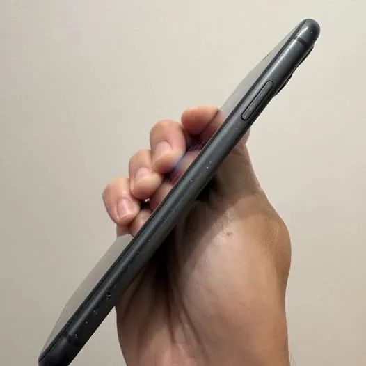Iphone 11 - 64 GB - ótimo estado de conservacao - Foto 3