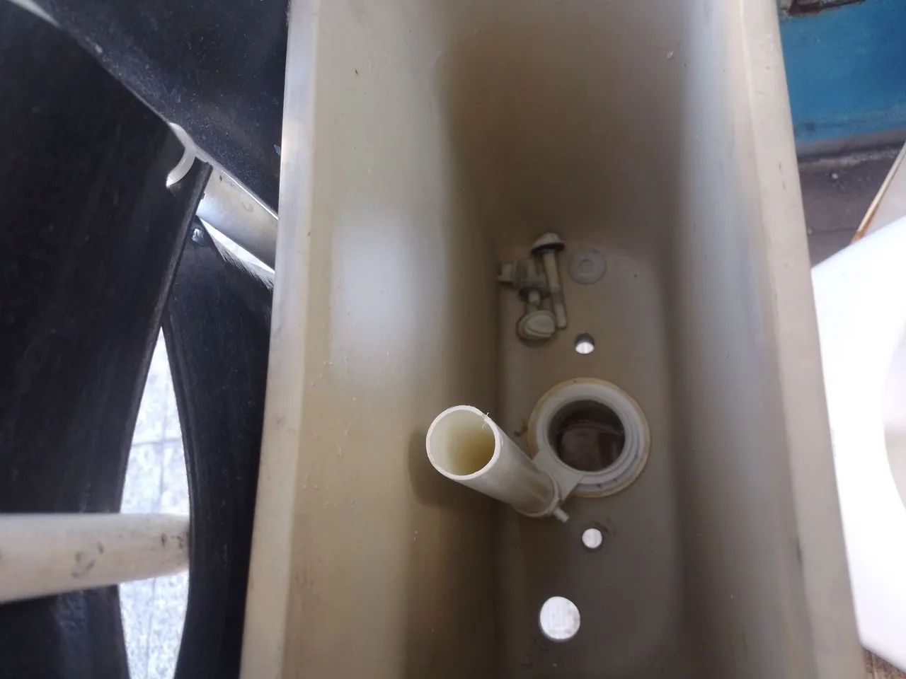 Vaso acoplado Lorenzetti usado  - Foto 5