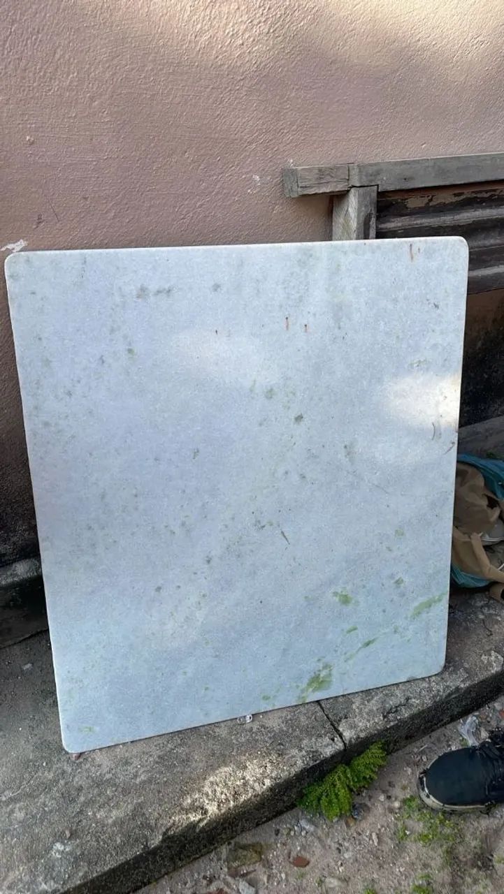 Pedra de mármore branco