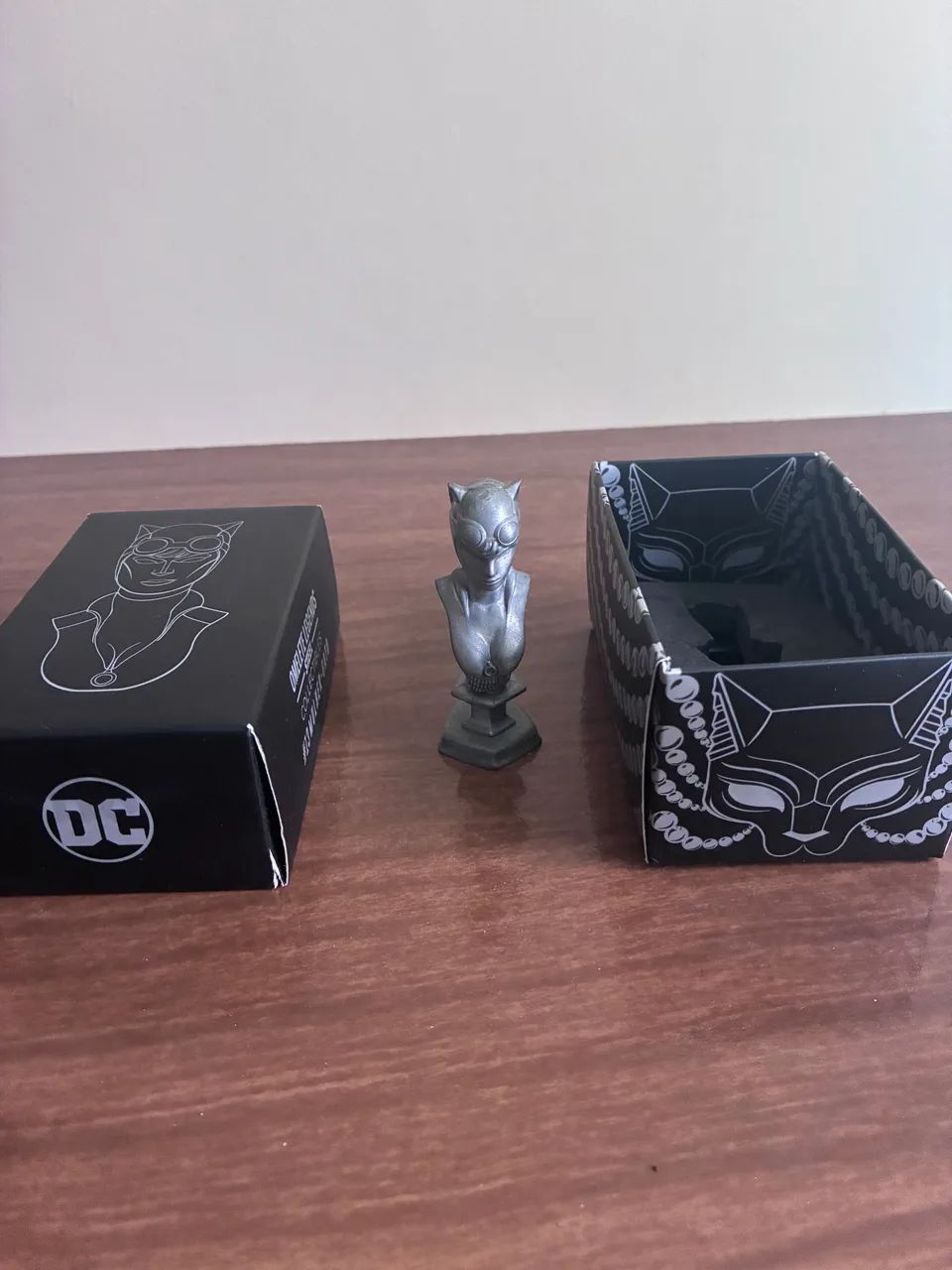 Mini busto Omelete Box Mulher Gato - Foto 3