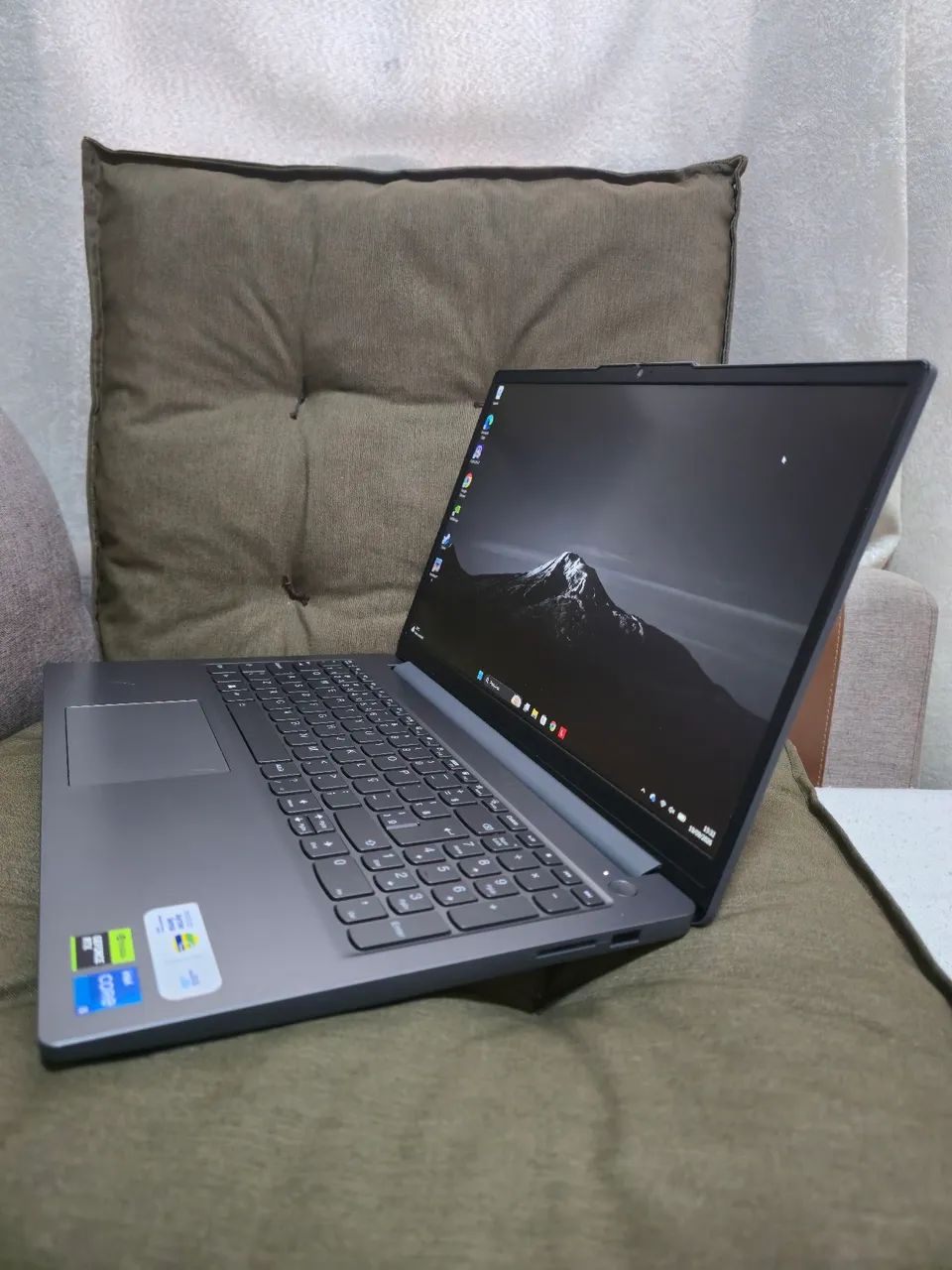 Notebook gamer Lenovo Loq  - Foto 3