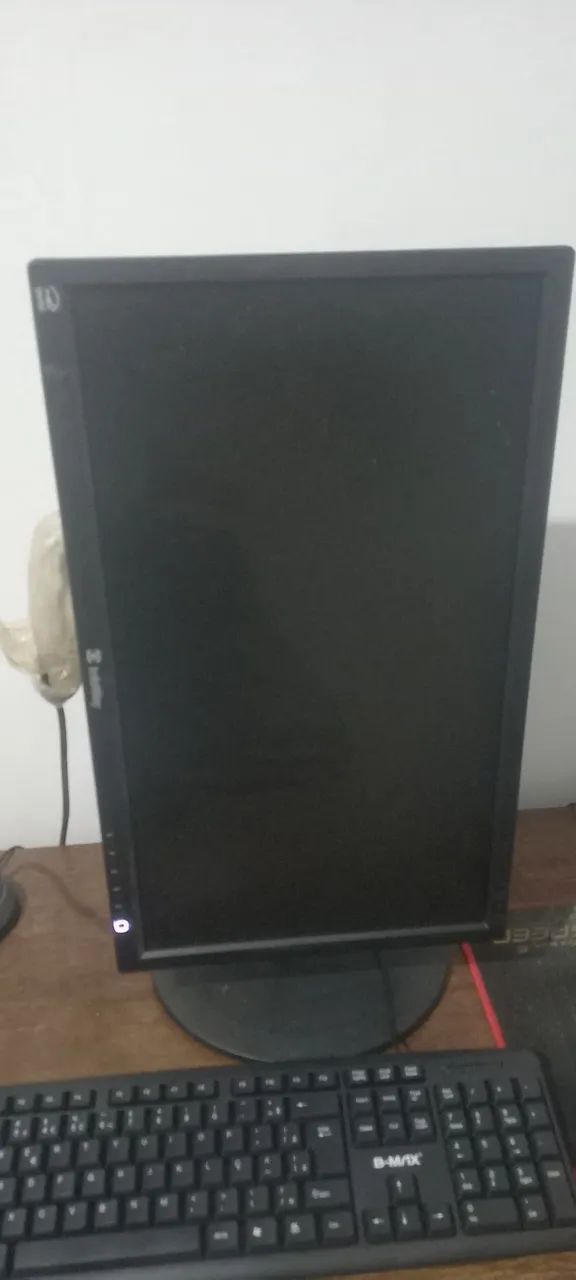 Monitor 20" polegadas retratil em 90° ótimas condições  - Foto 2
