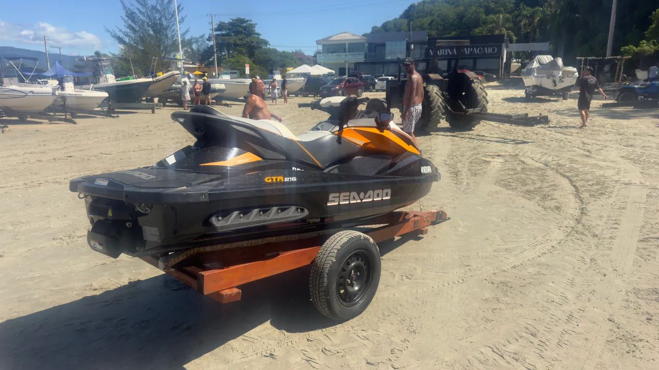 Seadoo GTR 215 2014 + CARRETA RODOVIÁRIA BELA VISTA DE ALUMÍNIO 