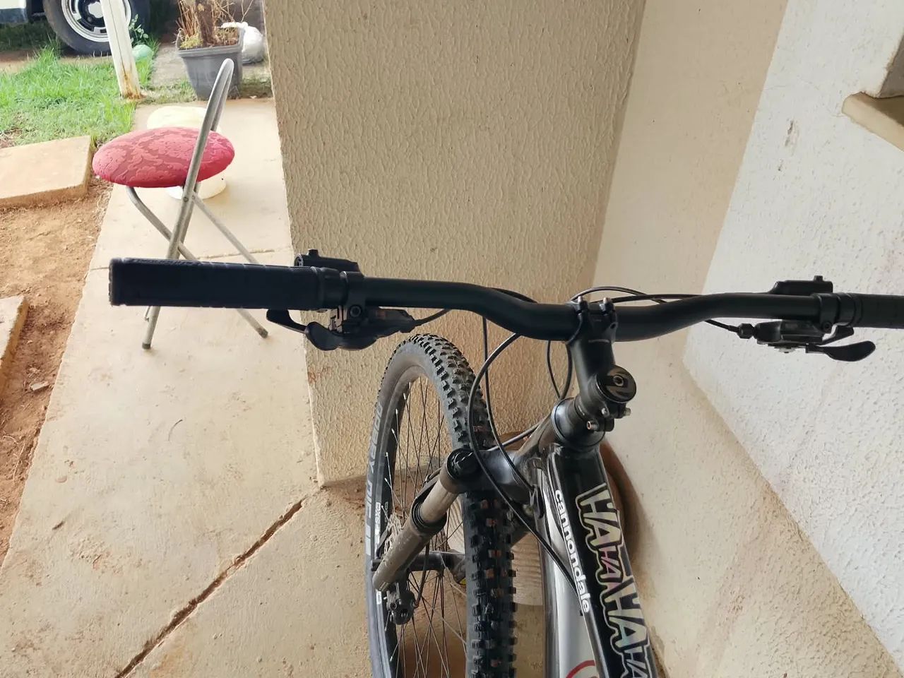 Bicicleta moto banke semi nova freios a disco  - Foto 4