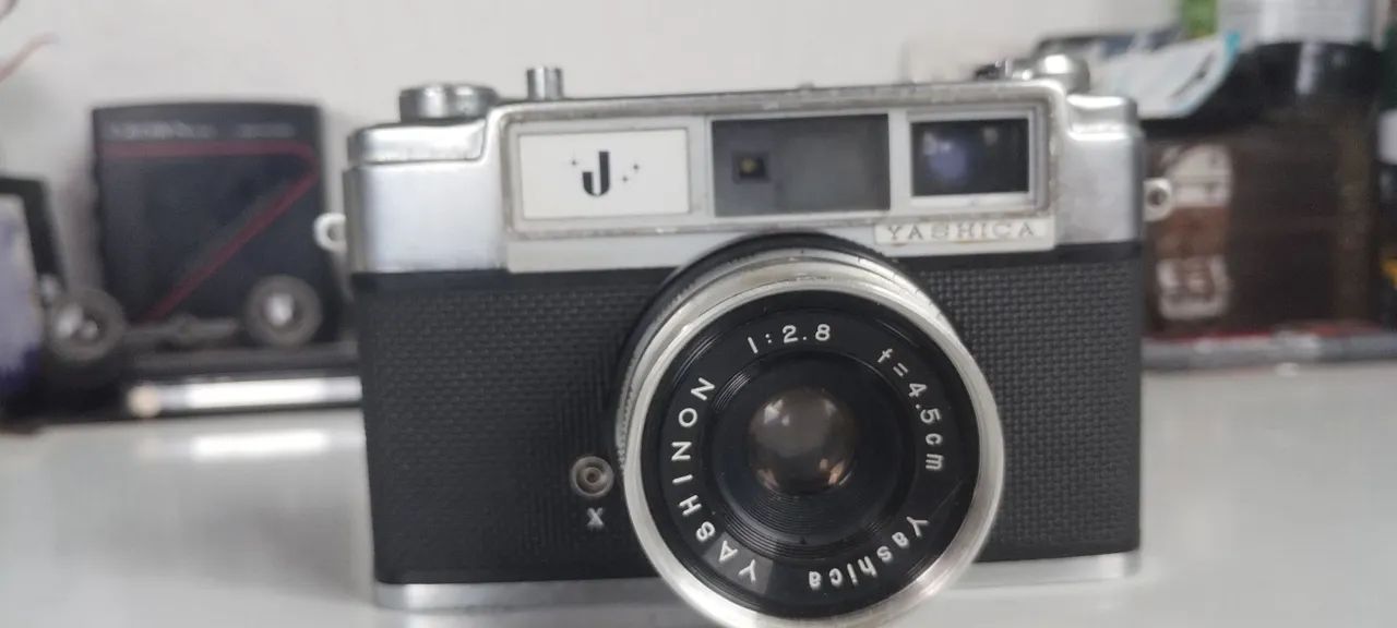Camera analógica YASHICA J