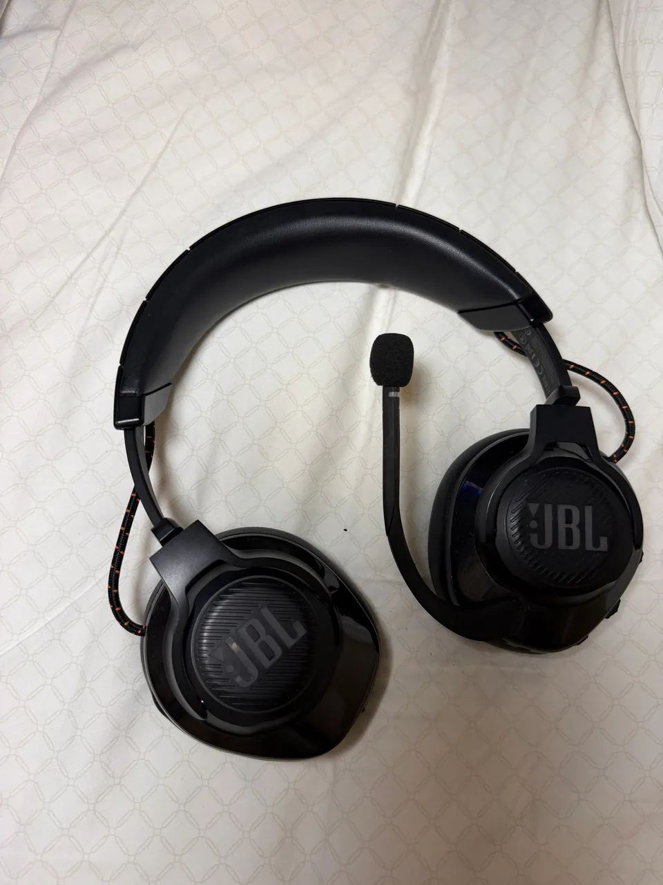 Fone jbl  quantum 600 semi novo 
