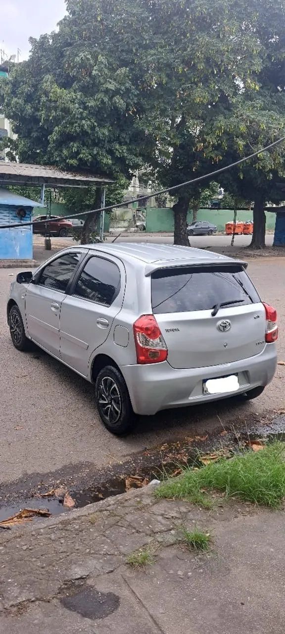 Toyota Etios ETIOS XS  1.3 Flex 16V 5p Mec. 2013