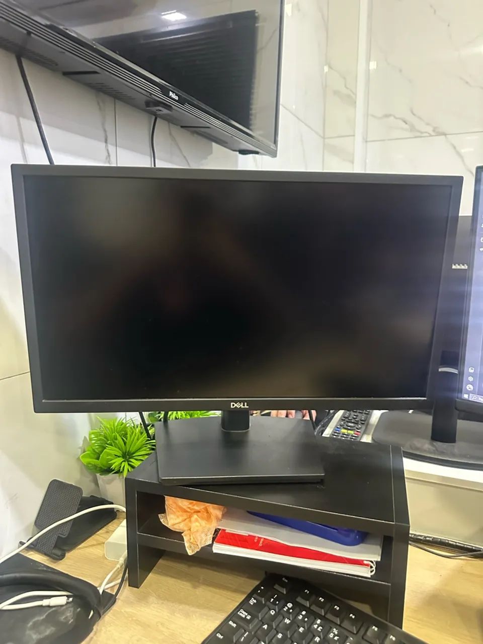 Monitor Dell pouquíssimo utilizado 