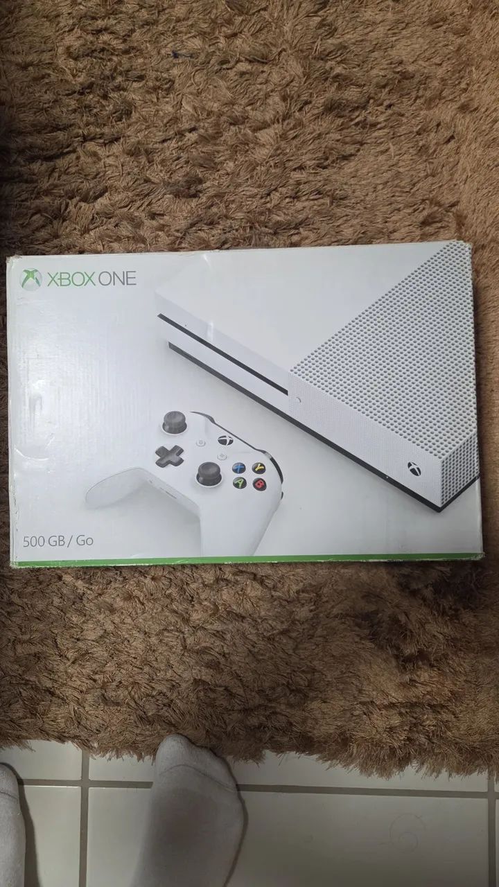 XBOX ONE S 500GB + 2 CONTROLES ORIGINAIS - Foto 2